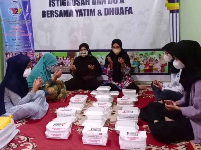 Sedekah Jumat Berkah (Nasi Kotak)